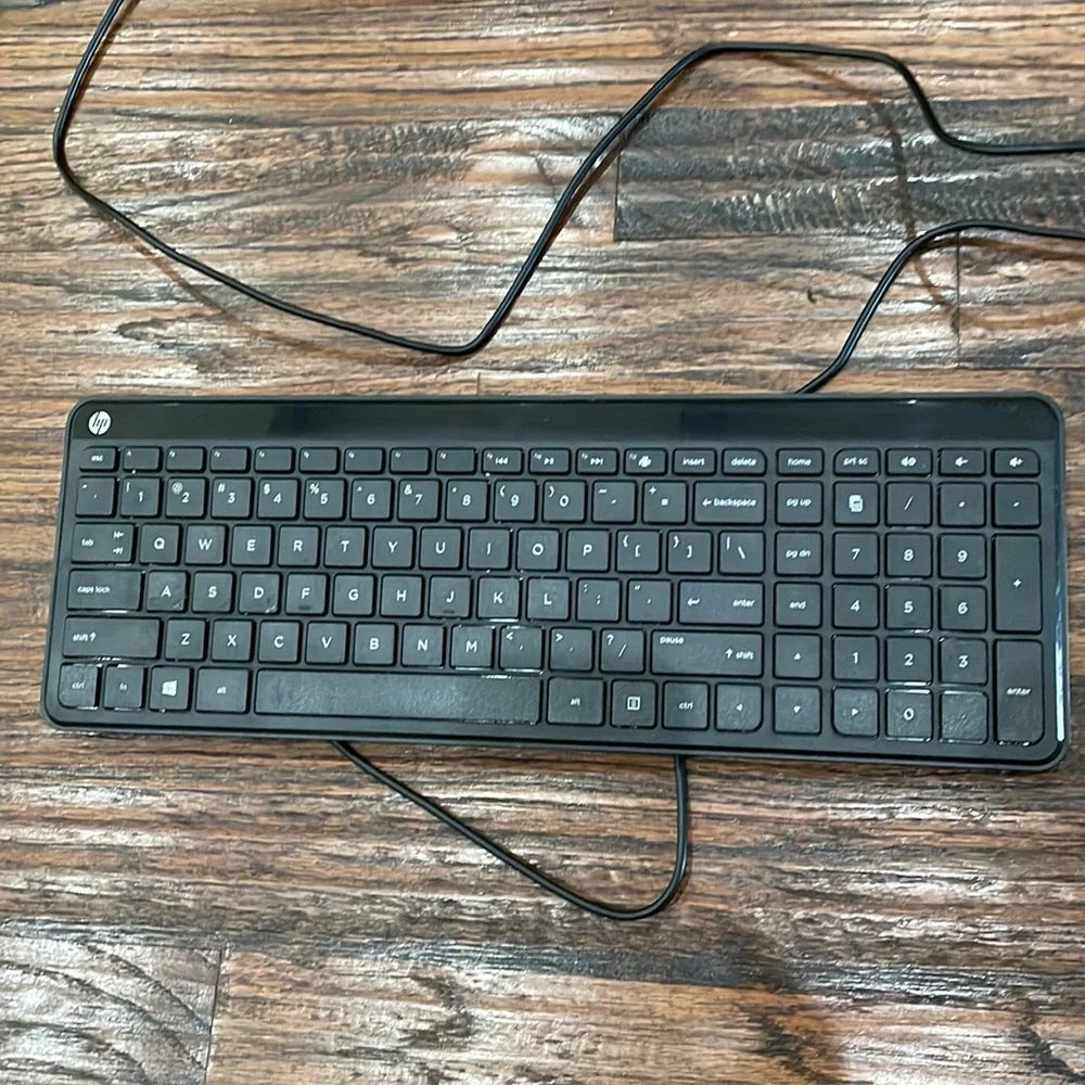 HP Black Wired Full-Size USB Keyboard with Numeric Keypad